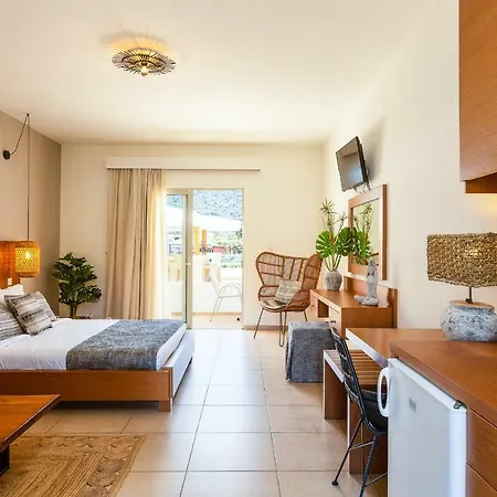 Nostos Boutique ホテル 4*